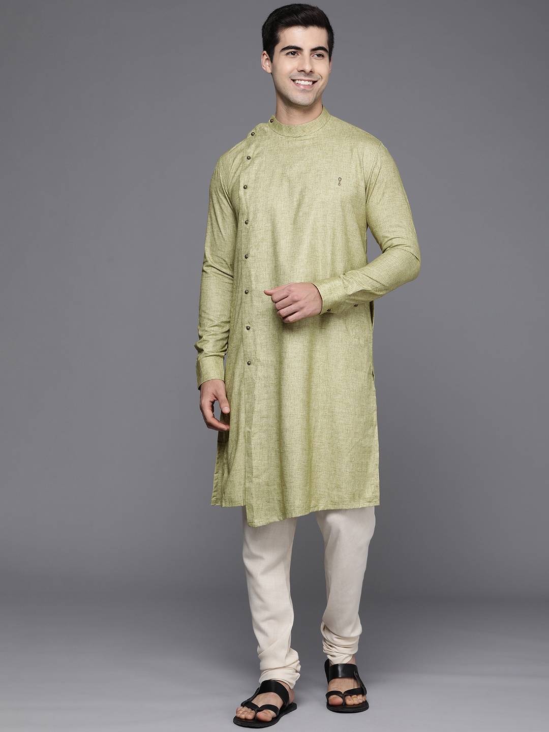 

Manyavar Men Green Kurta