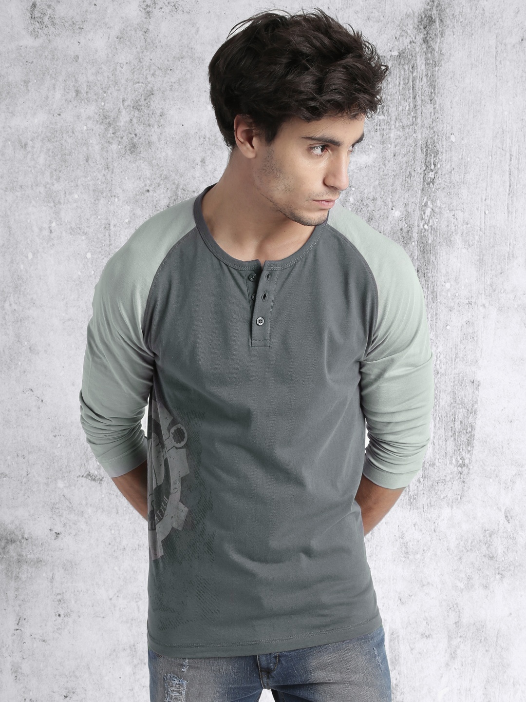 

Roadster Men Grey Printed Henley Pure Cotton T-shirt