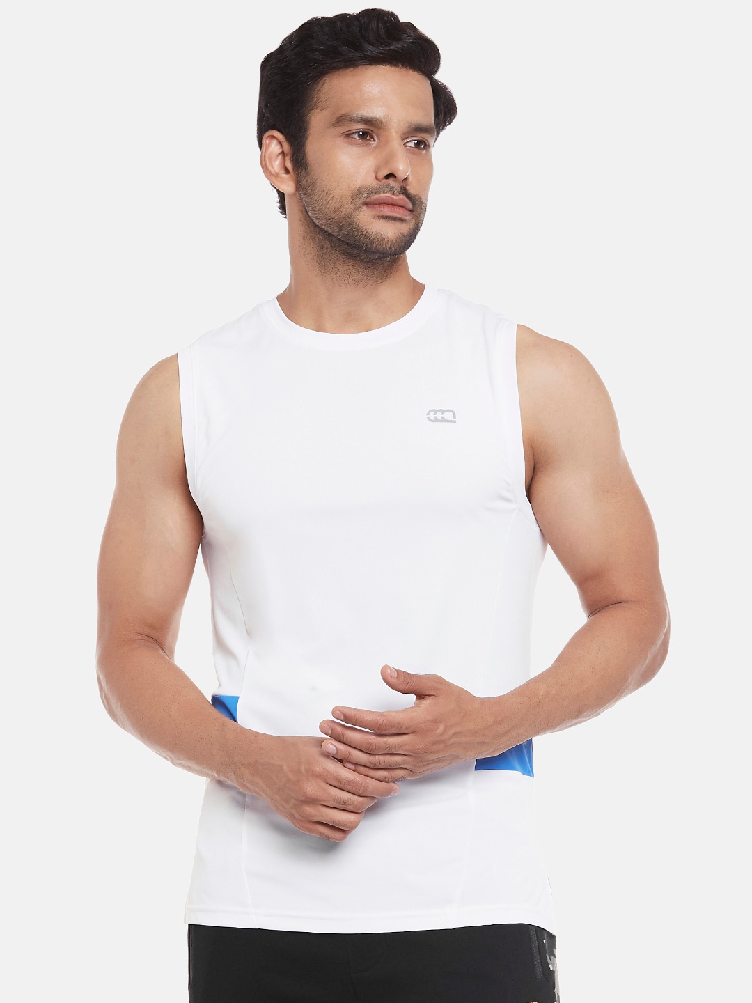 

Ajile by Pantaloons Men White Printed Slim Fit T-shirt