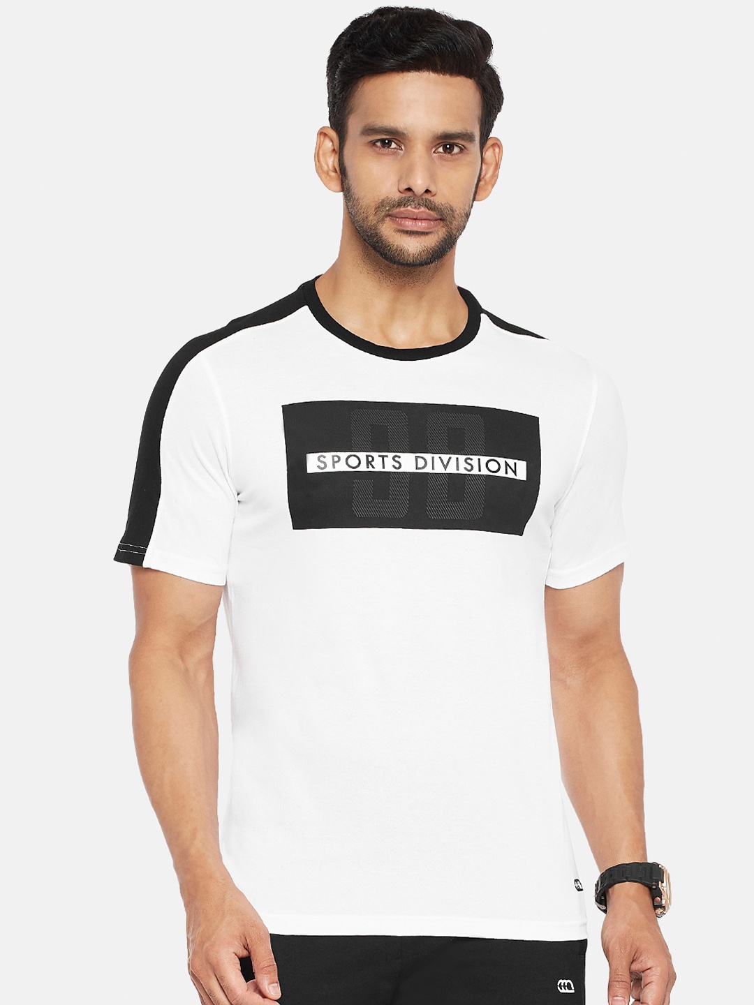 

Ajile by Pantaloons Men White and Black Typography Printed Slim Fit T-shirt
