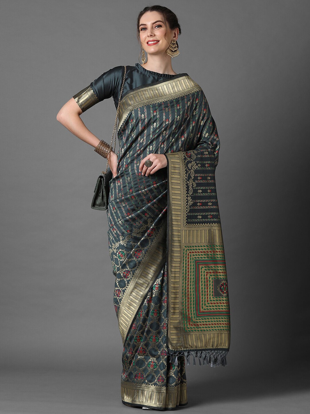 

Mitera Grey & Gold-Toned Woven Design Zari Silk Blend Banarasi Saree