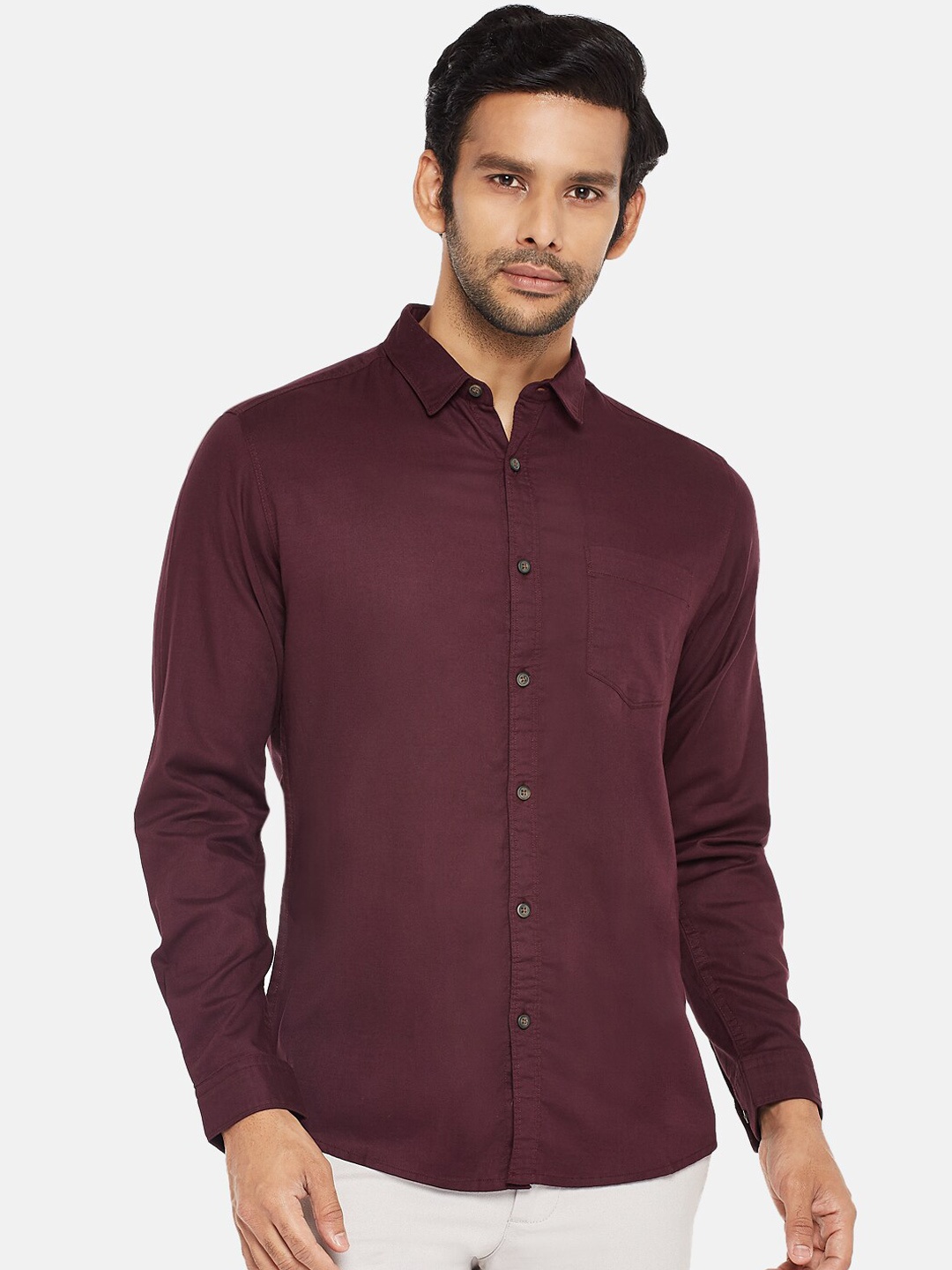 

BYFORD by Pantaloons Men Red Solid Slim Fit Casual Shirt