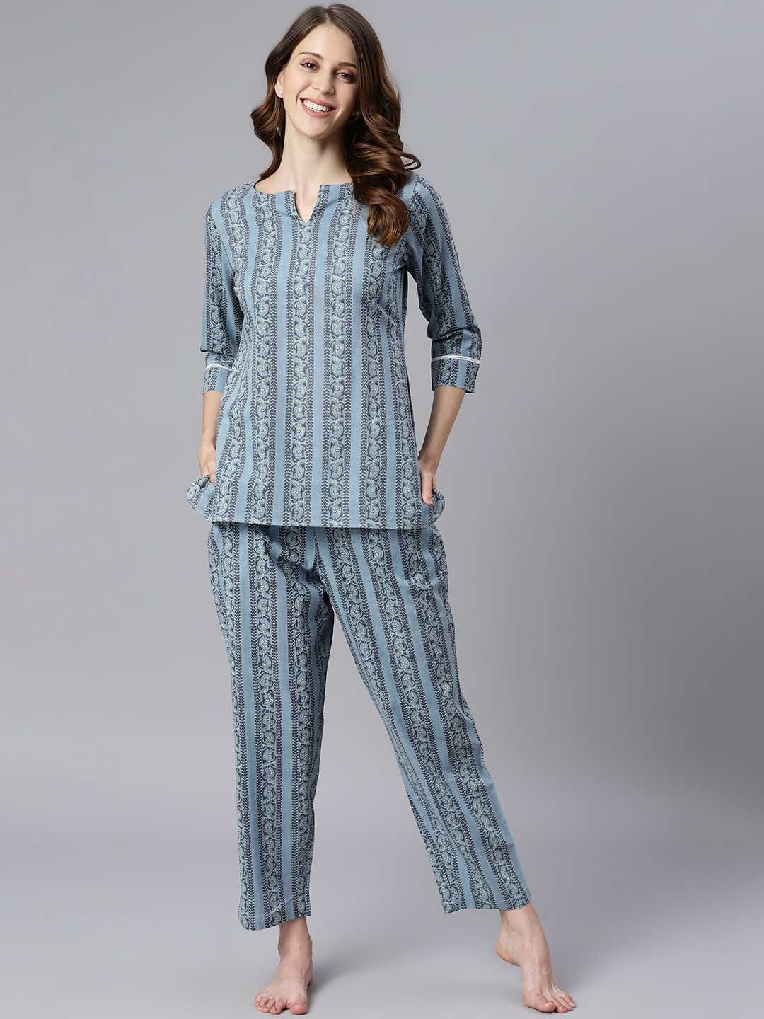

Janasya Women Blue Ethnic Motifs Printed Night Suit