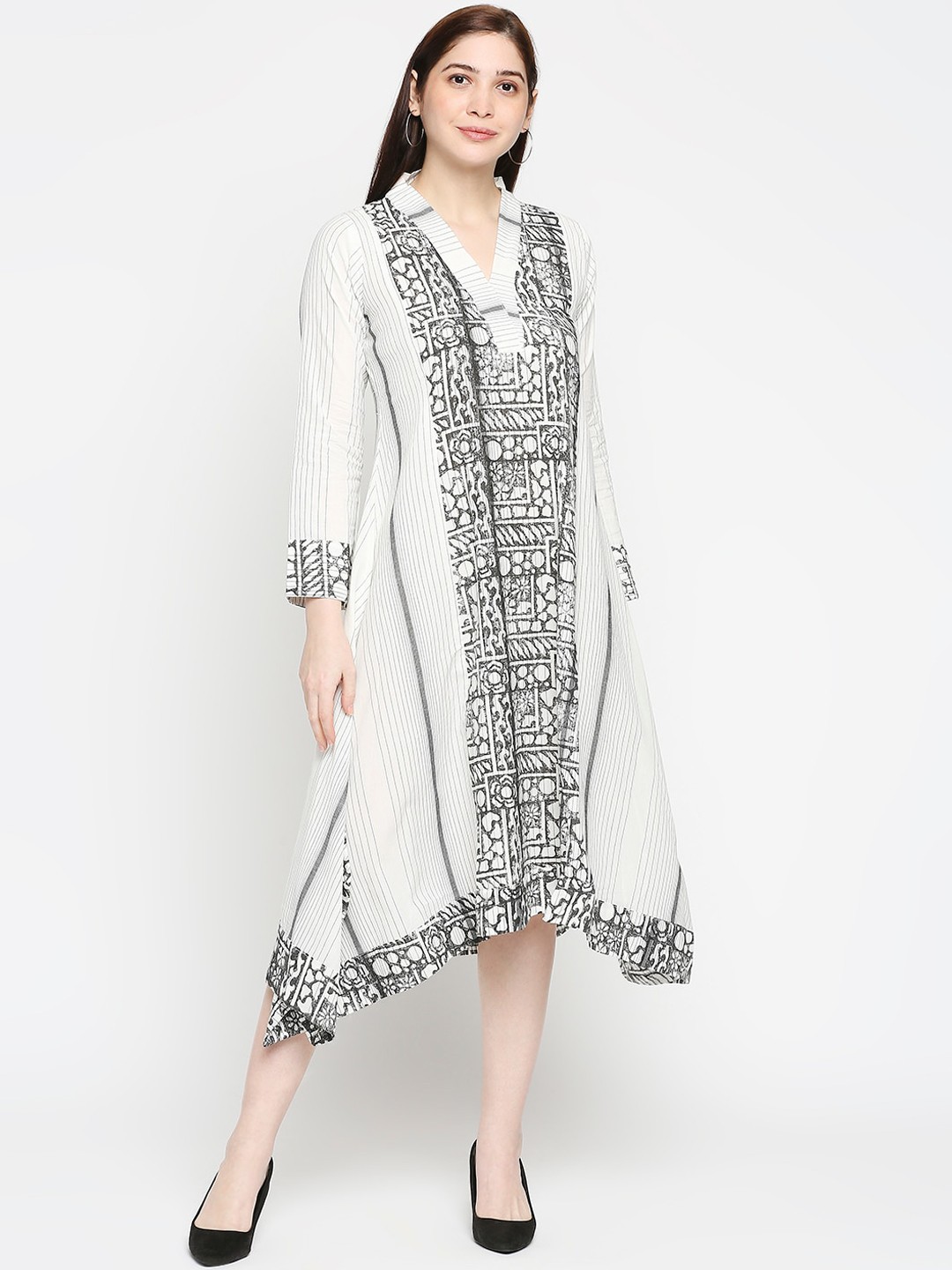 

Kuber Studio Women Black & White A-Line Midi Dress