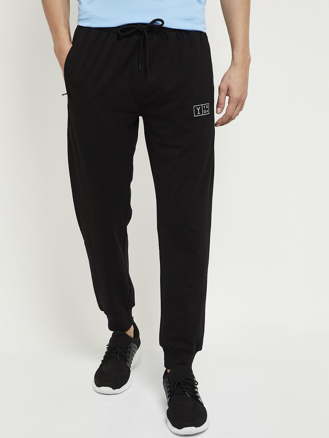 

max Men Black Solid Joggers