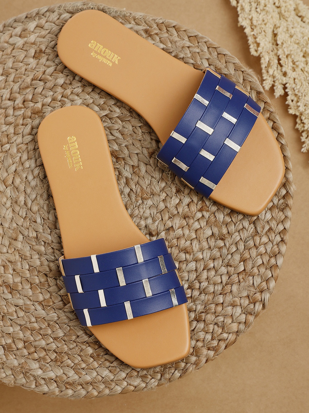 

Anouk Women Navy Blue & Gold-Toned Open Toe Flats