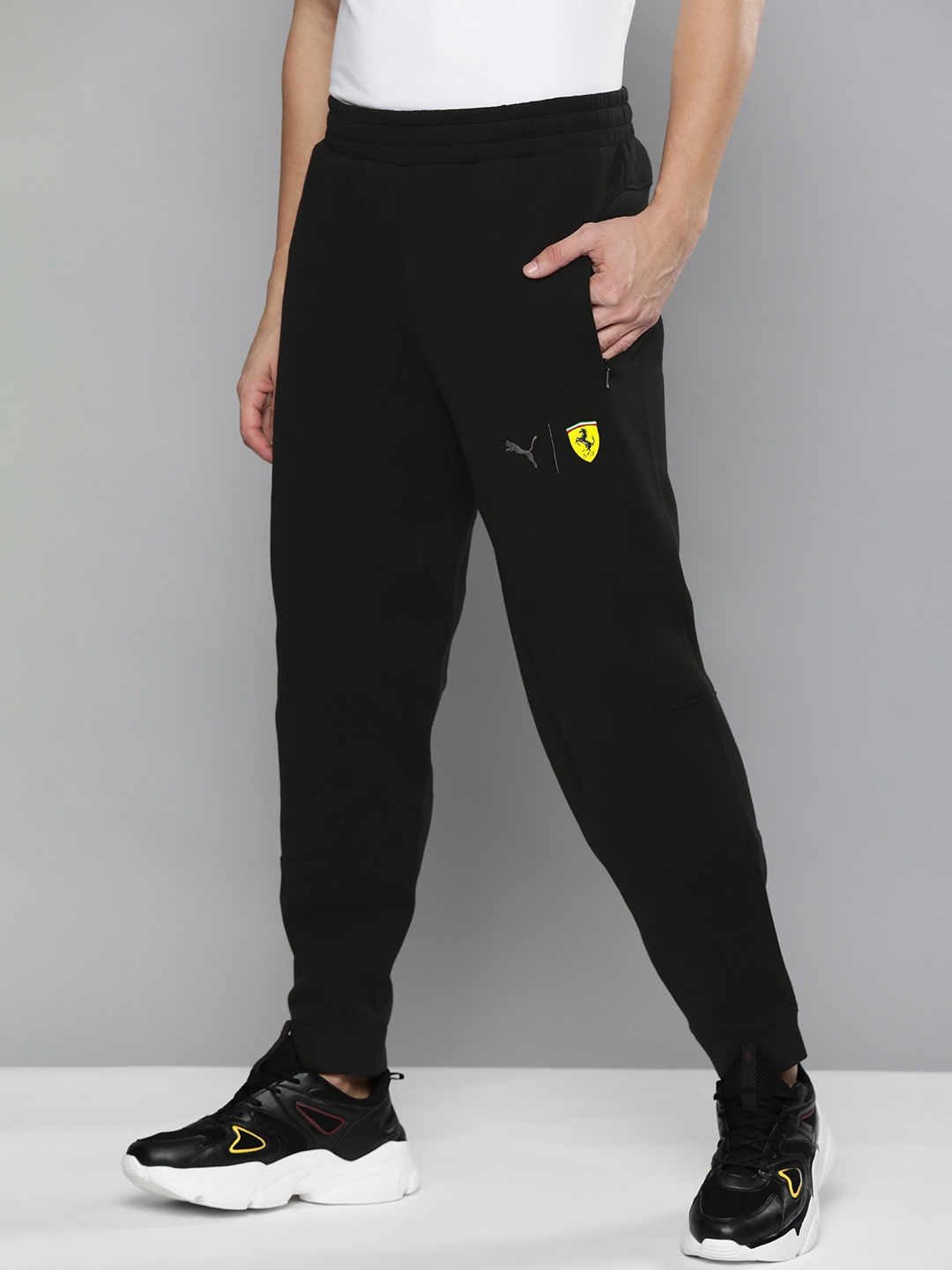 

PUMA Motorsport Men Black Solid Ferrari Race Collab Motorsports Joggers