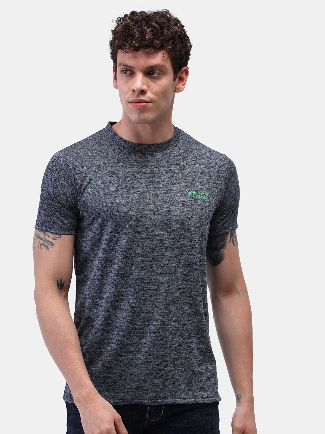 

Masculino Latino Men Grey T-shirt