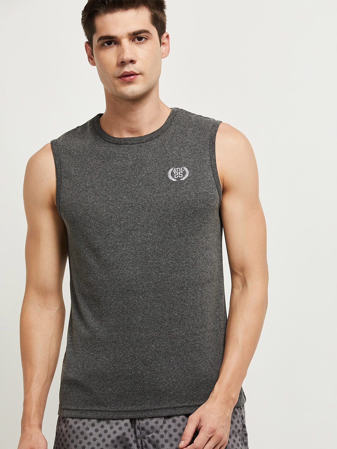 

max Men Grey T-shirt