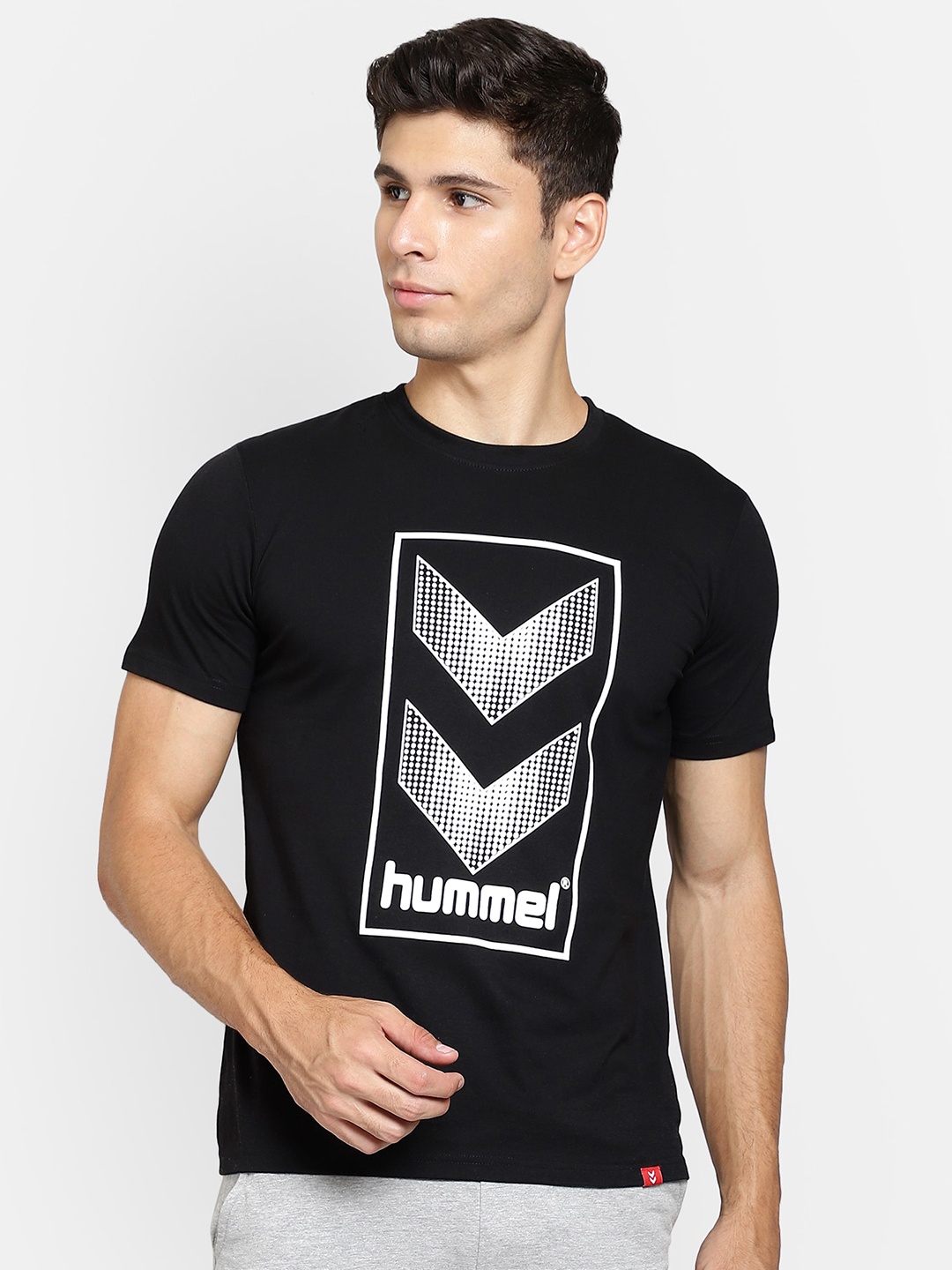 

hummel Men & White Black Printed T-shirt