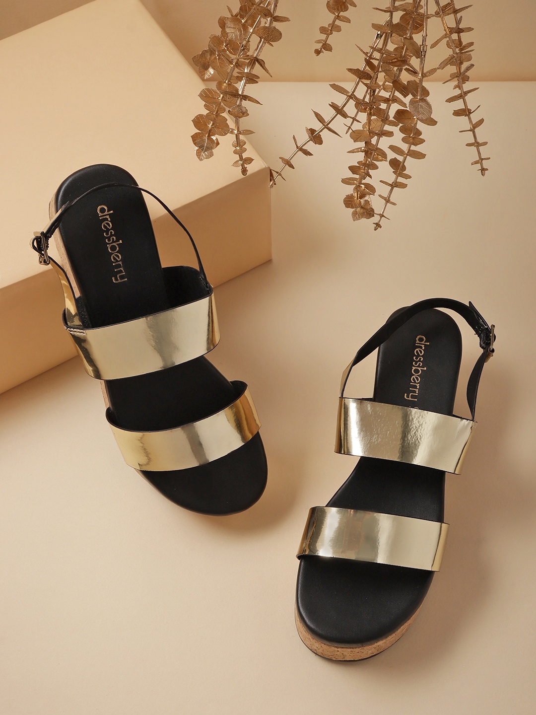 

DressBerry Women Gold-Toned Patent Finish Platform Heels
