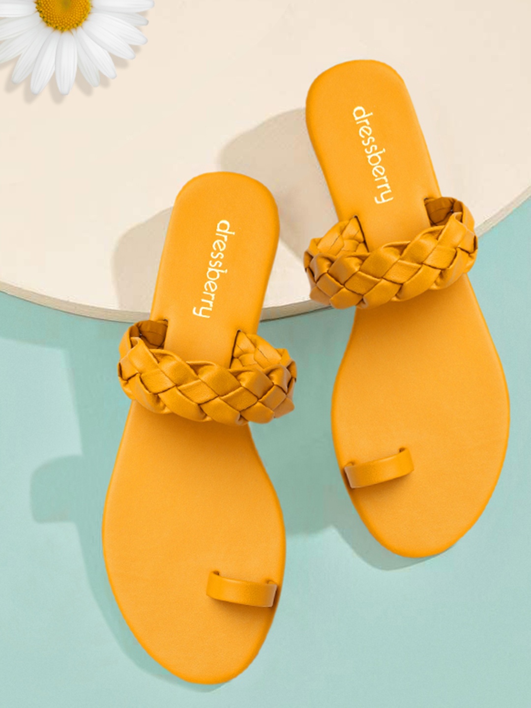 

DressBerry Women Yellow Solid One Toe Flats
