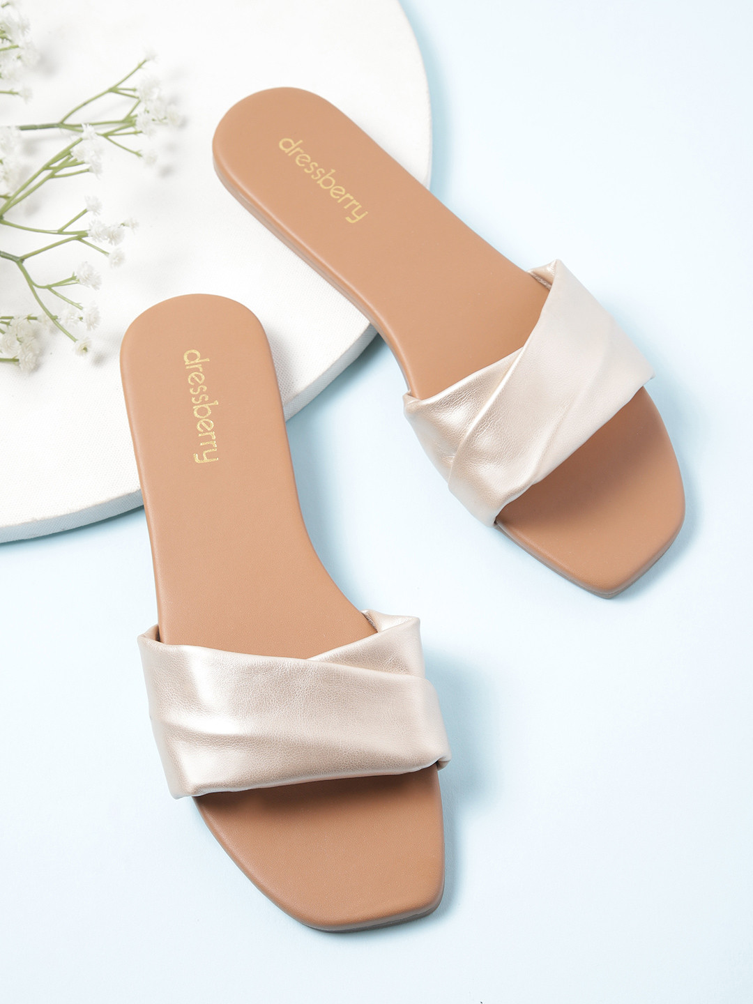 

DressBerry Women Gold-Toned Solid Open Toe Flats