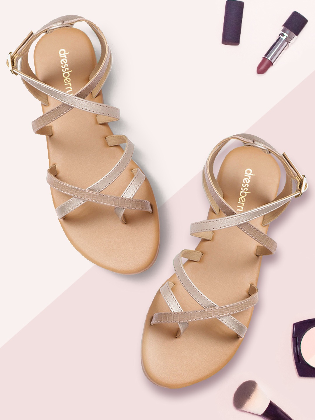 

DressBerry Women Muted Gold-Toned Solid Criss-Cross One Toe Mid-Top Toe Flats
