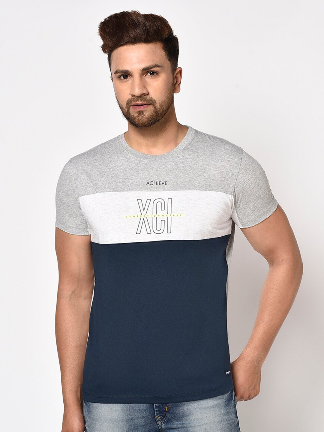 

Octave Men Grey Colourblocked T-shirt