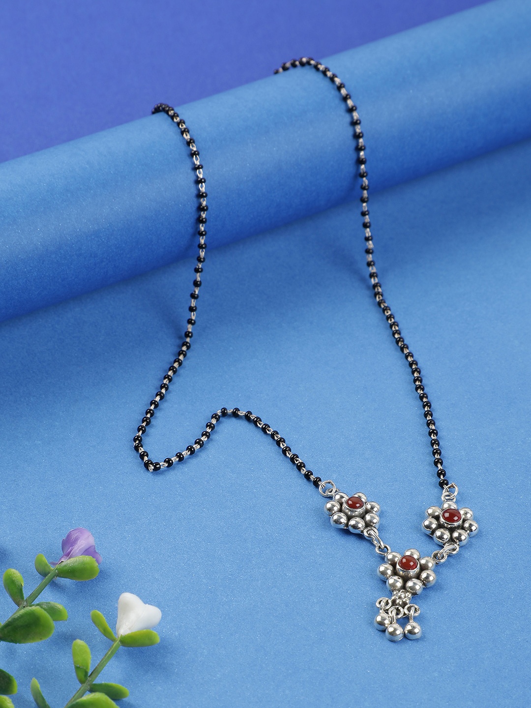 

GIVA 925 Sterling Silver Oxidised Flower Mangalsutra