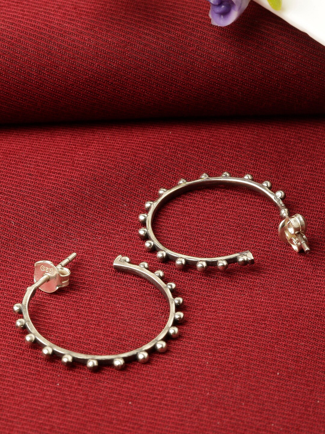 

GIVA 925 Sterling Silver Oxidised Beaded Hoops