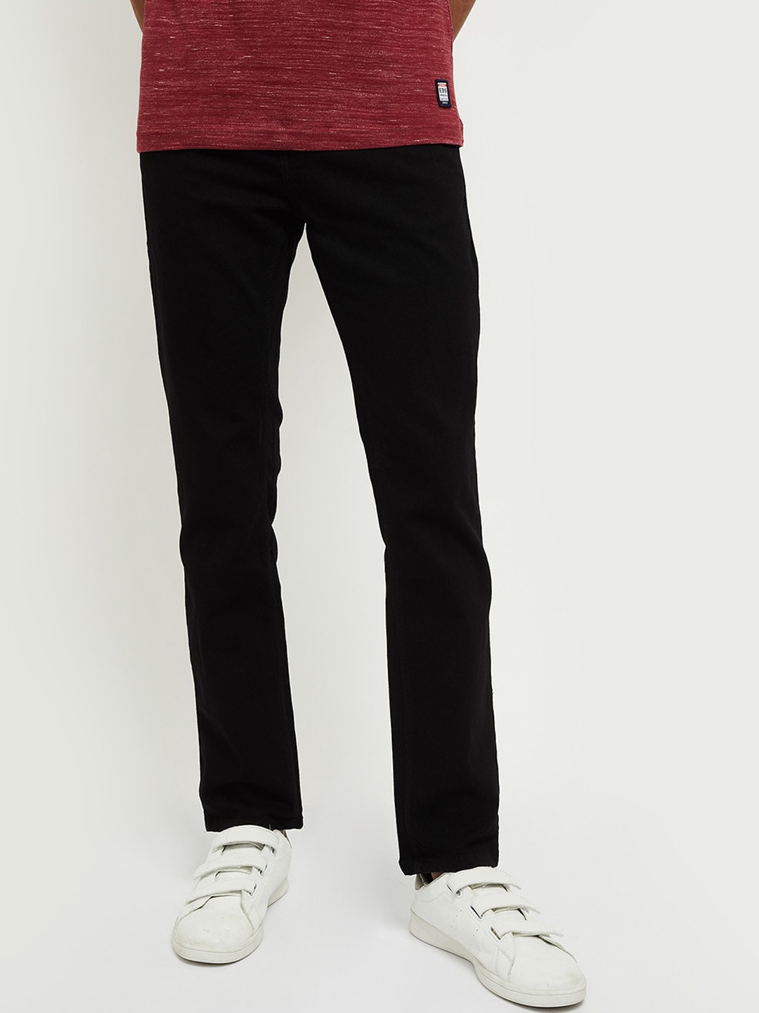 

max Men Black Solid Mid-Rise Regular Fit Jeans