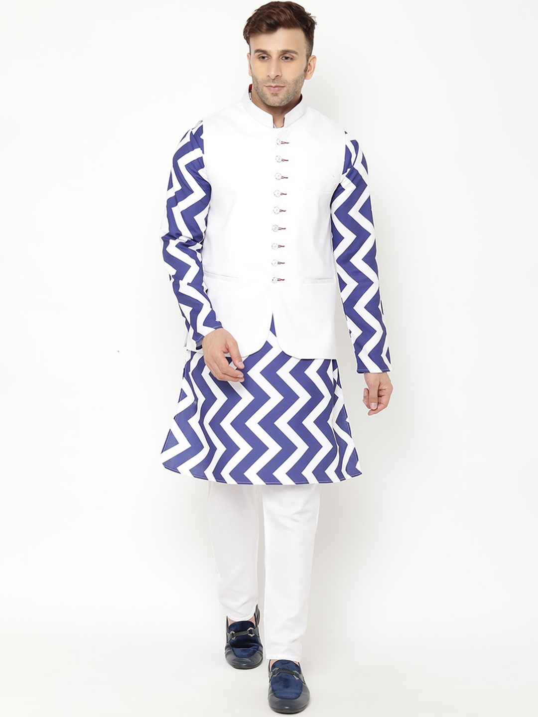 

Hangup Men Blue Kurta with Churidar & Nehru Jacket