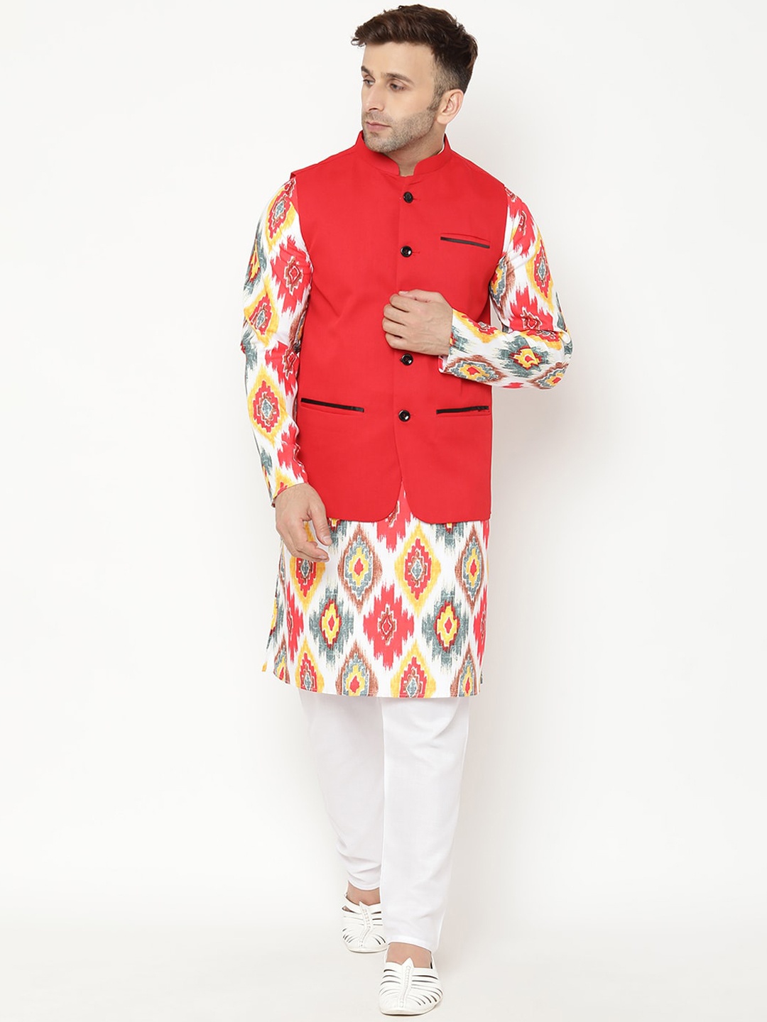 

Hangup Men White Printed Kurta with Pyjamas & Nehru Jacket