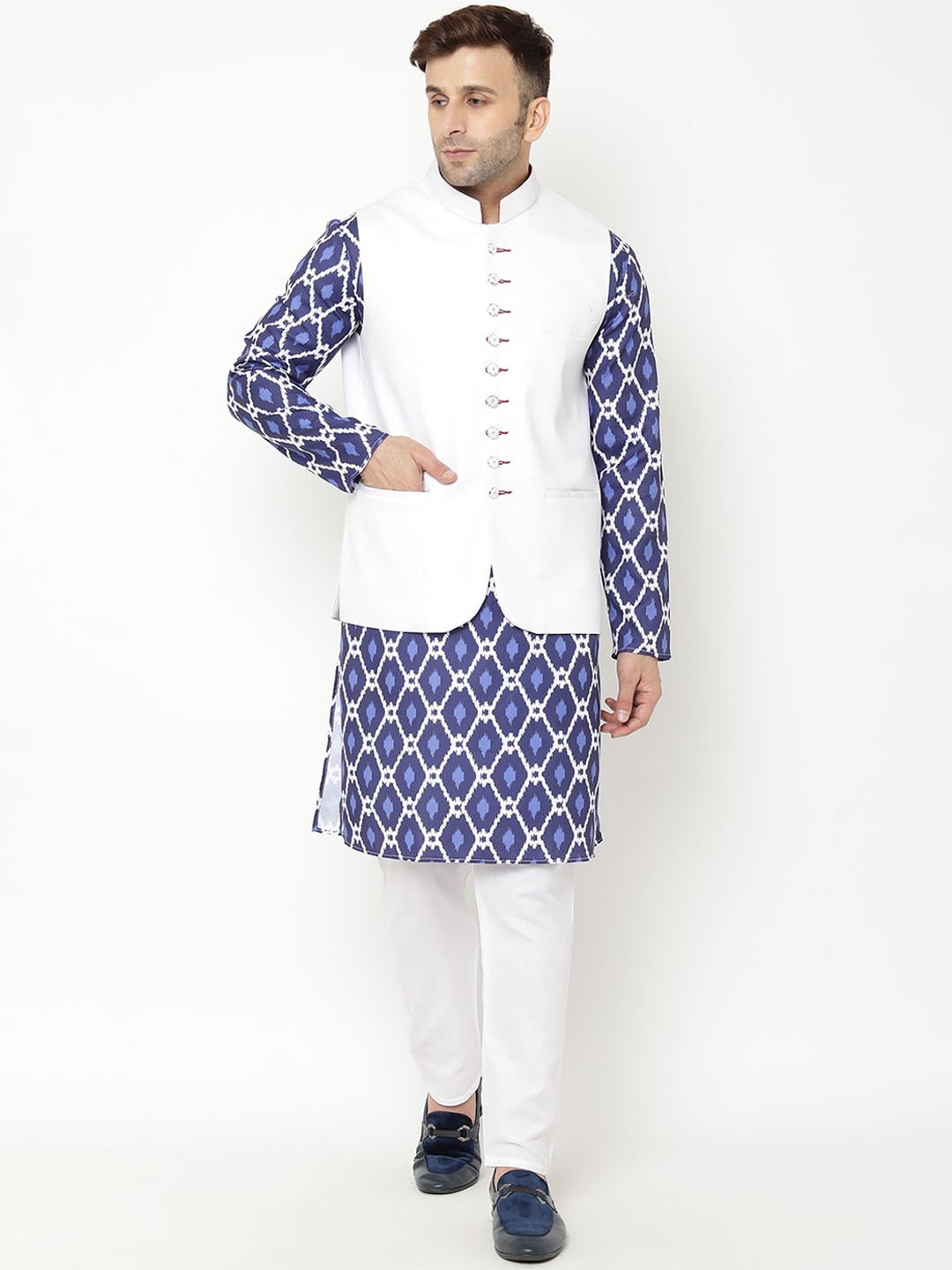 

Hangup Men Navy Blue Printed Kurta with Churidar & Nehru Jacket