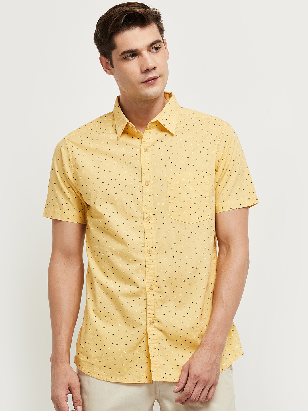 

max Men Yellow Printed Cotton Casual Shirt