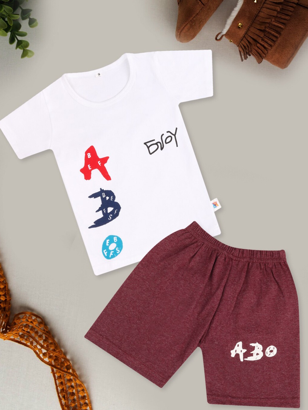 

Fashitale Kids White & Burgundy Printed T-shirt with Shorts