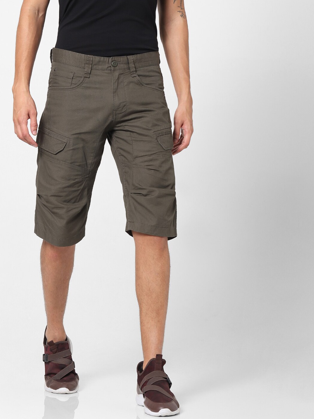 

Celio Men Olive Green Mid-Rise Regular Shorts