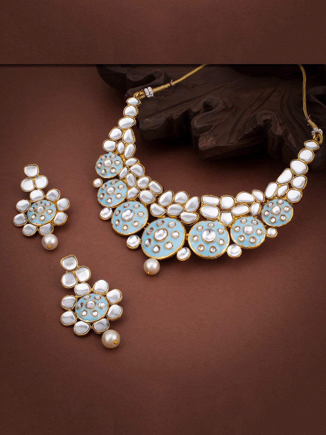 

Sukkhi Gold-Plated Blue & White Kundan-Studded & Beaded Meenakari Jewellery Set