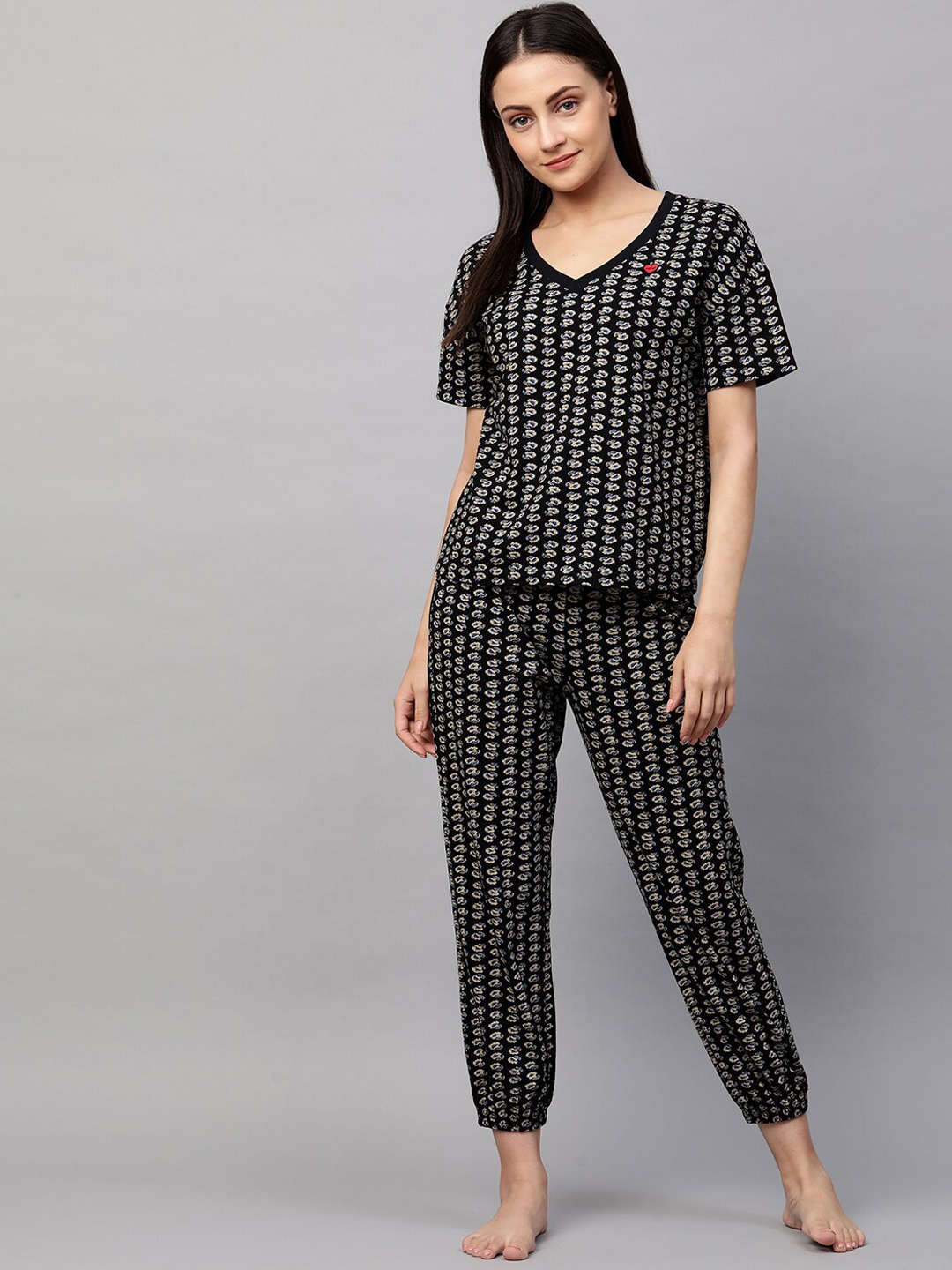 

Chemistry Women Black Printed Night suit