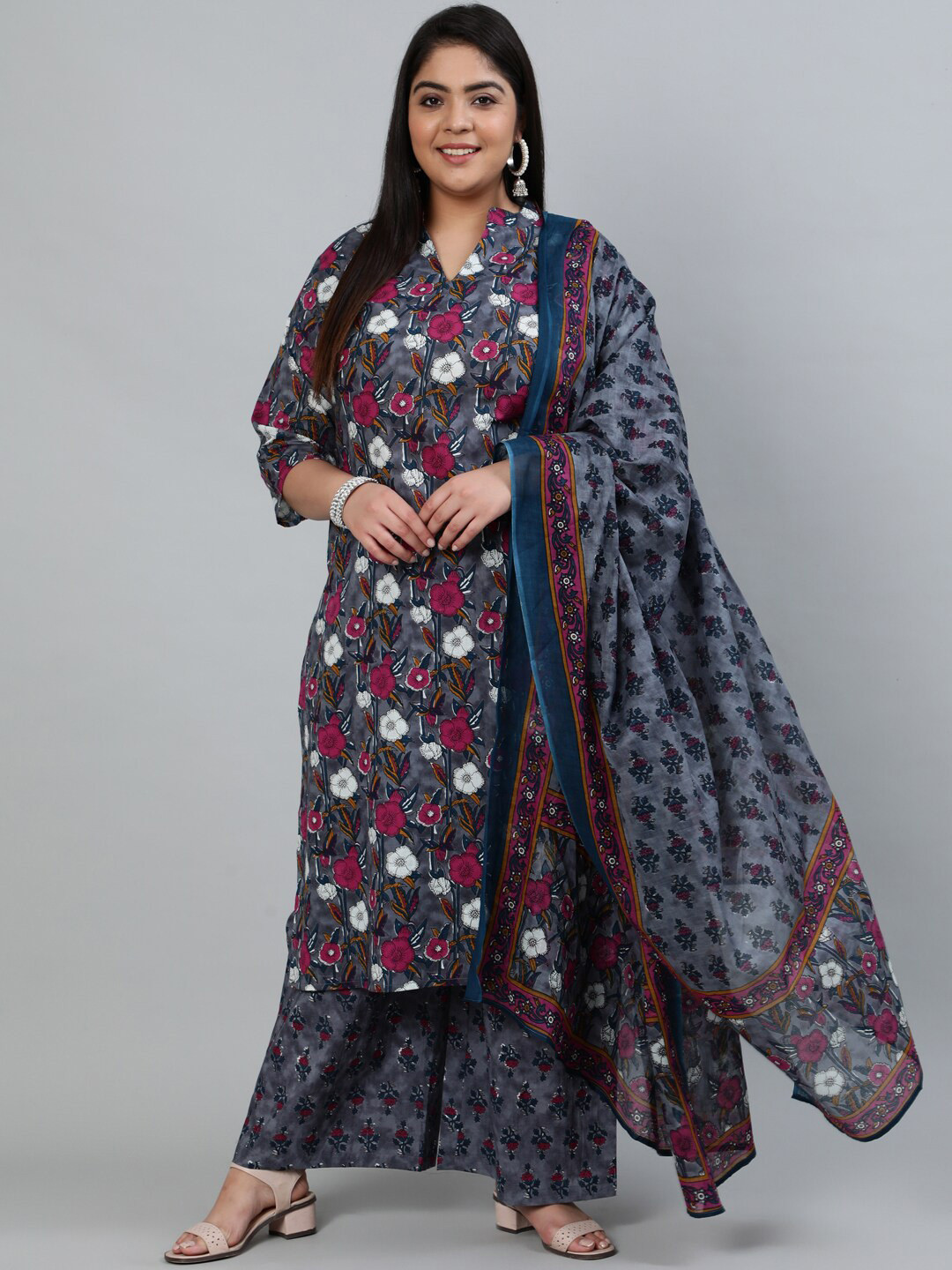 

Nayo Women Grey Floral Printed Pure Cotton Kurta with Palazzos & Dupatta