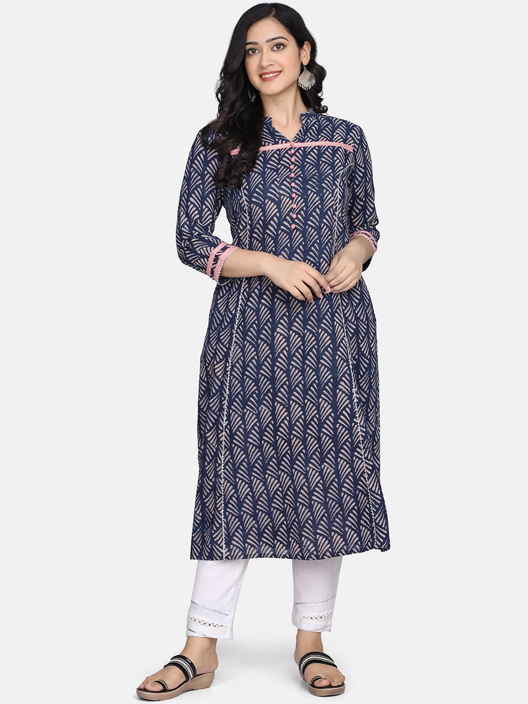 

Mirraw Women Navy Blue and Pink Ethnic Motifs Handblock Printed Straight Kurta