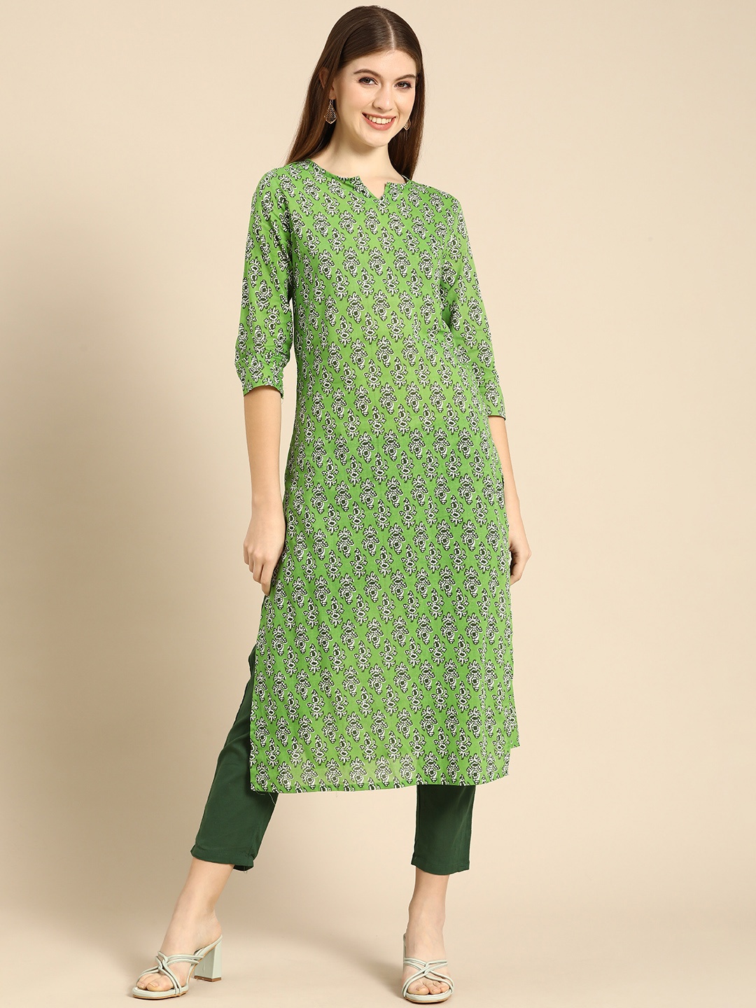 

Anouk Women Green & White Floral Printed Regular Pure Cotton Kurta with Trousers