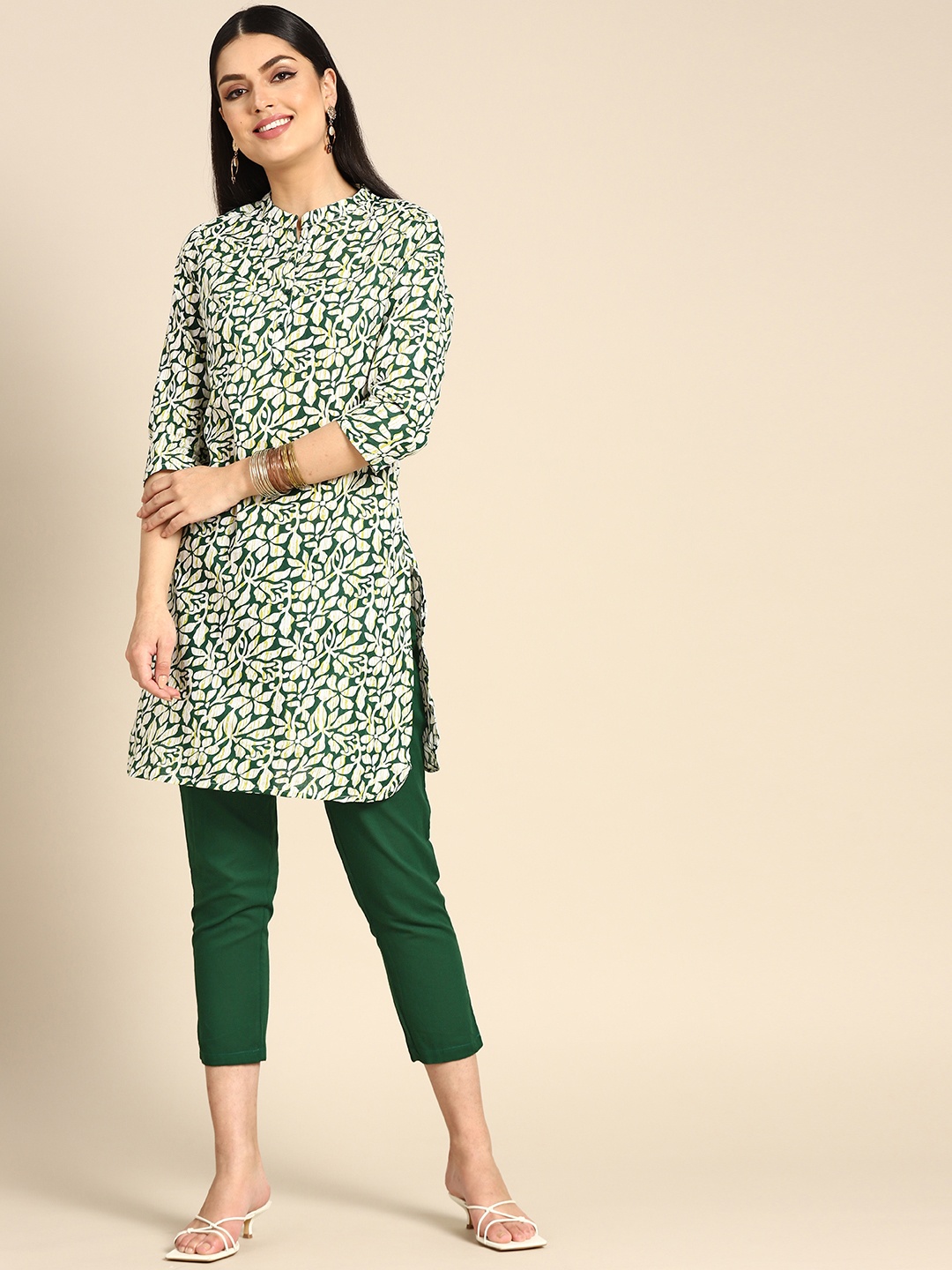 

Anouk Women Green & White Floral Printed Regular Pure Cotton Kurta with Trousers