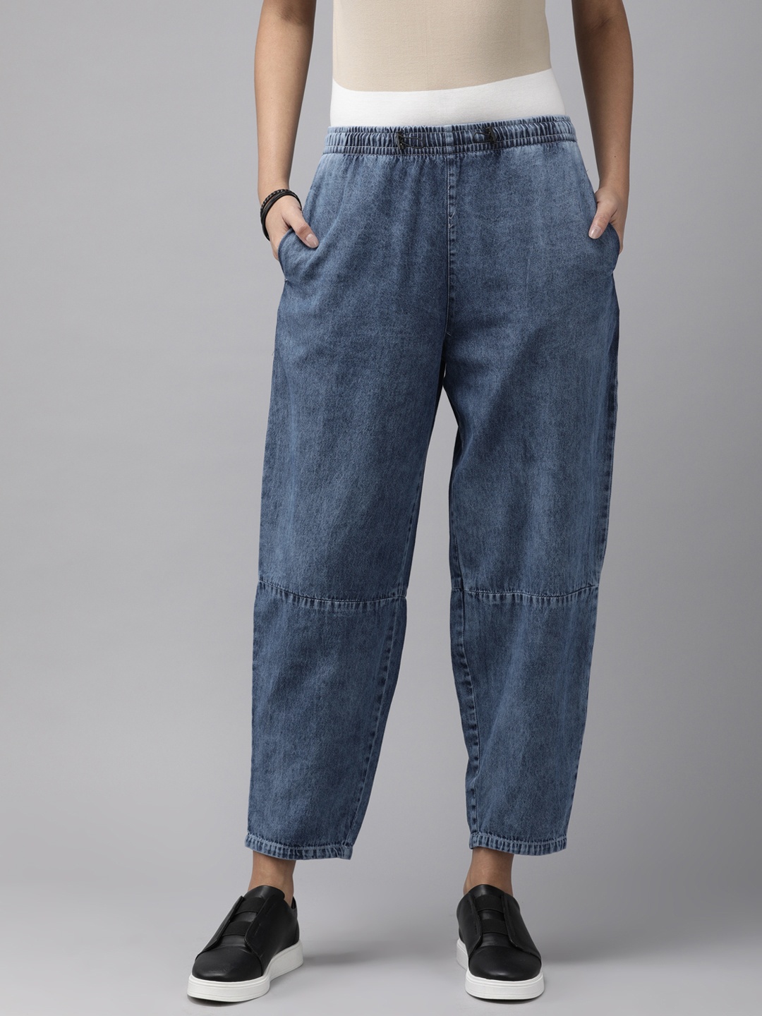 

Roadster Women Blue Faded Slouchy Crop Jeans
