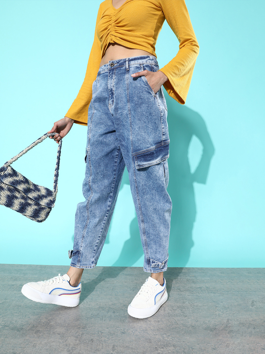

Roadster Woman Stunning Blue Mid-Rise Tapered Fit Cropped Jeans