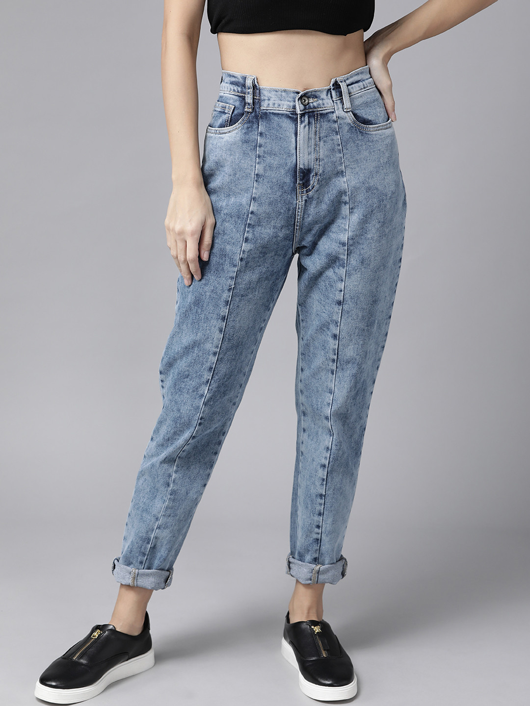 

Roadster Women Blue Straight Fit Light Fade Stretchable Jeans