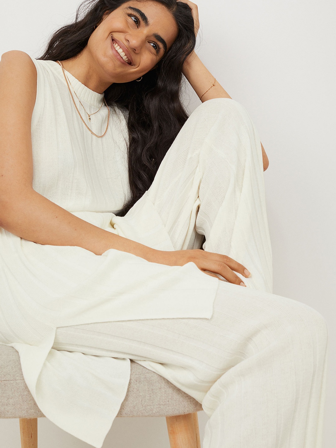 

H&M Womens White Rib-knit tunic