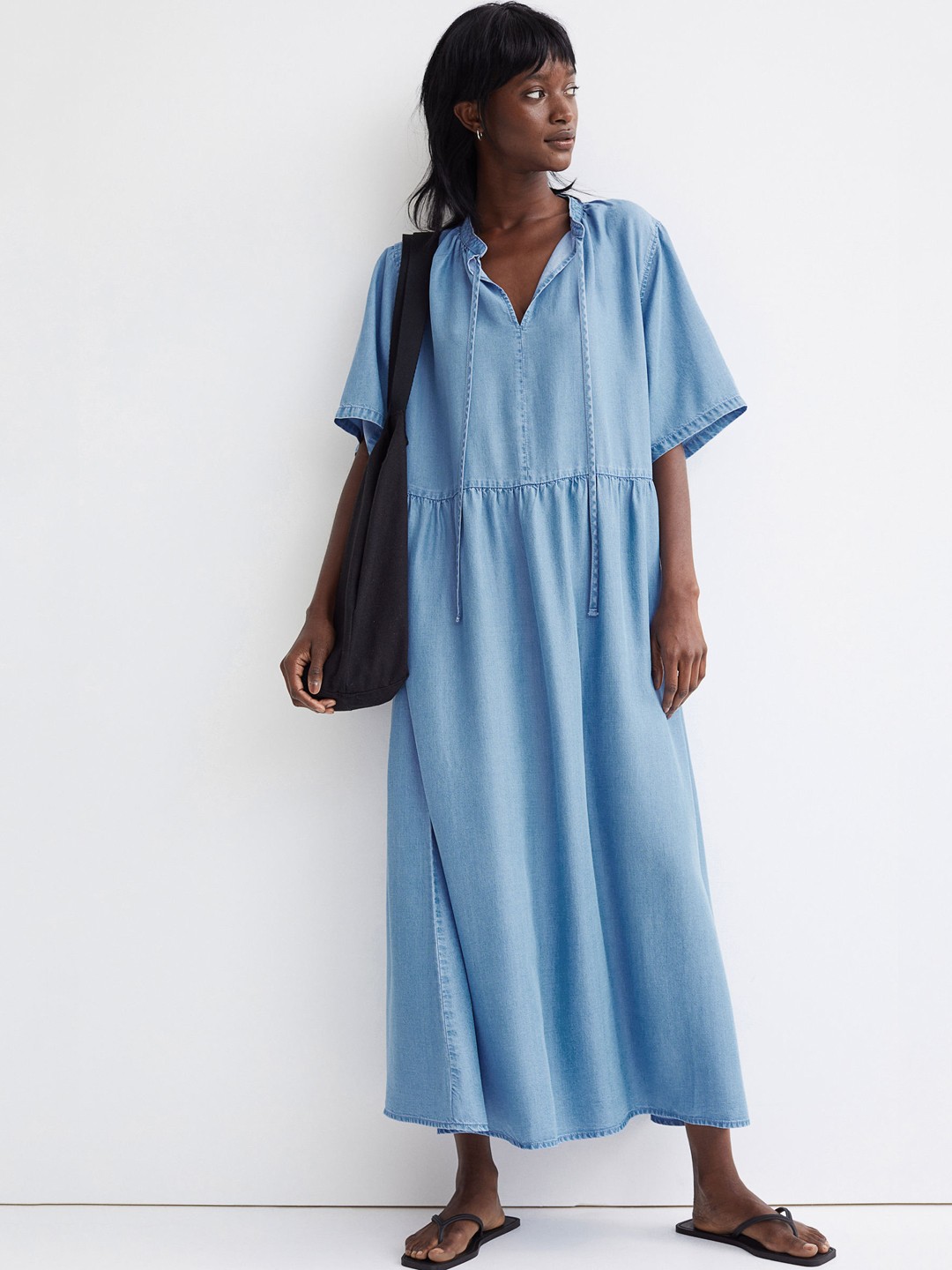 

H&M Women Blue Solid Tie Up Gathered Lyocell Dress