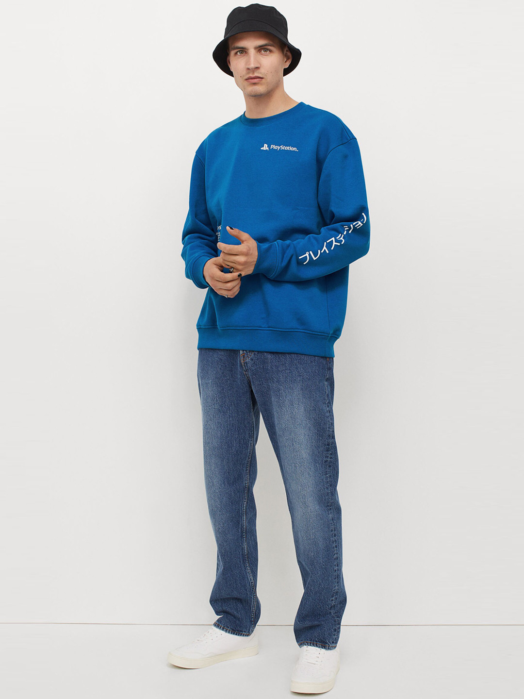 

H&M Men Blue & White Printed Sweatshirt