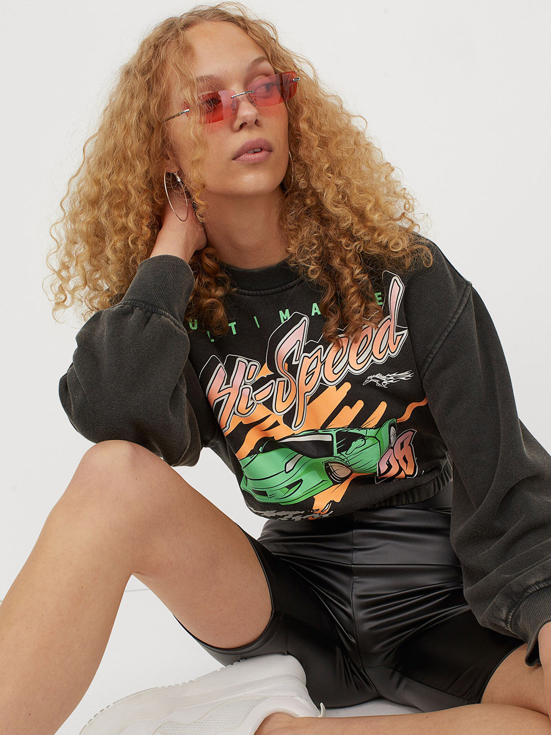 

H&M Women Black Graphic Printed Cropped Sweatshirt