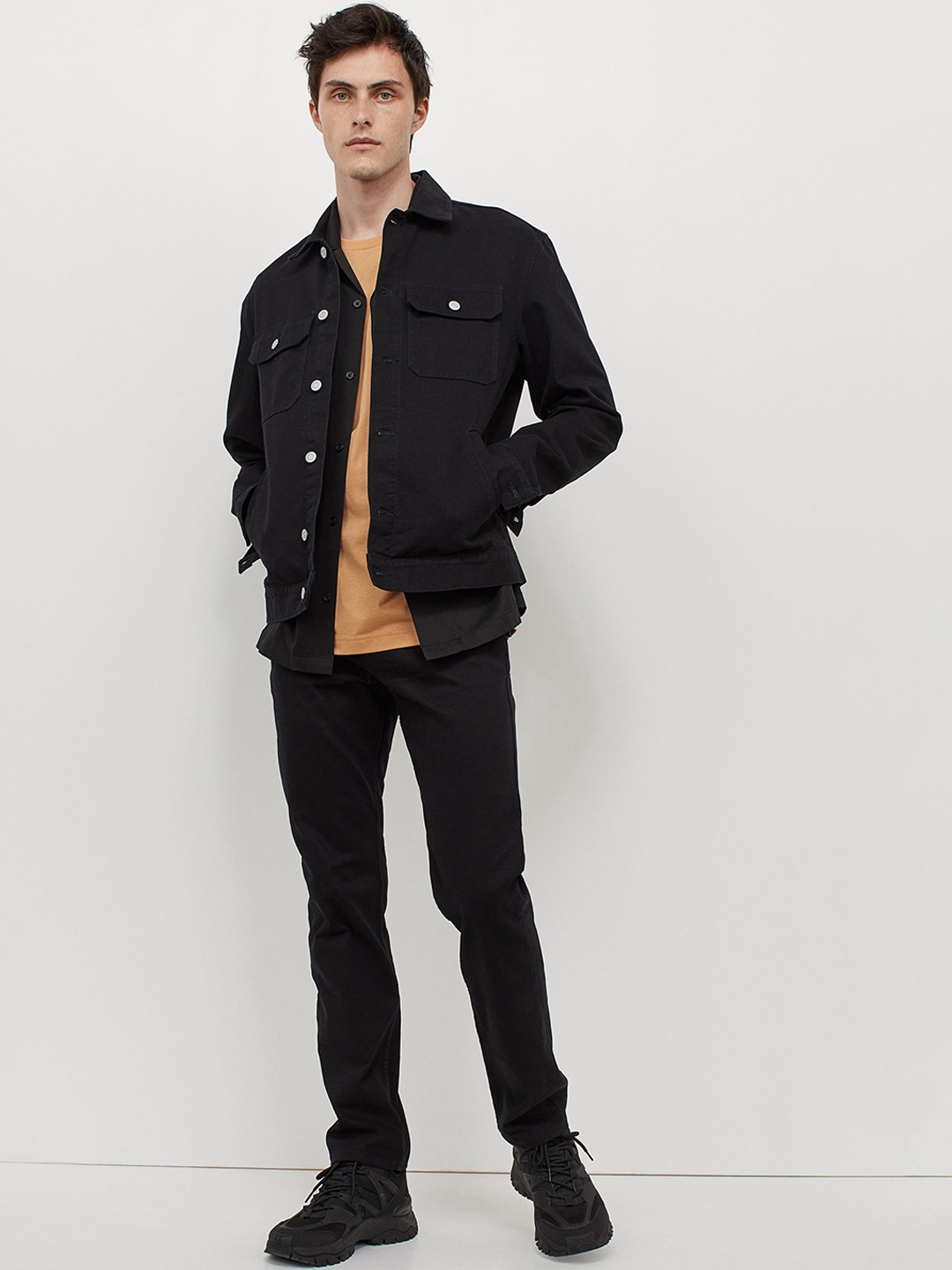 

H&M Men Black Solid Regular Fit Jeans