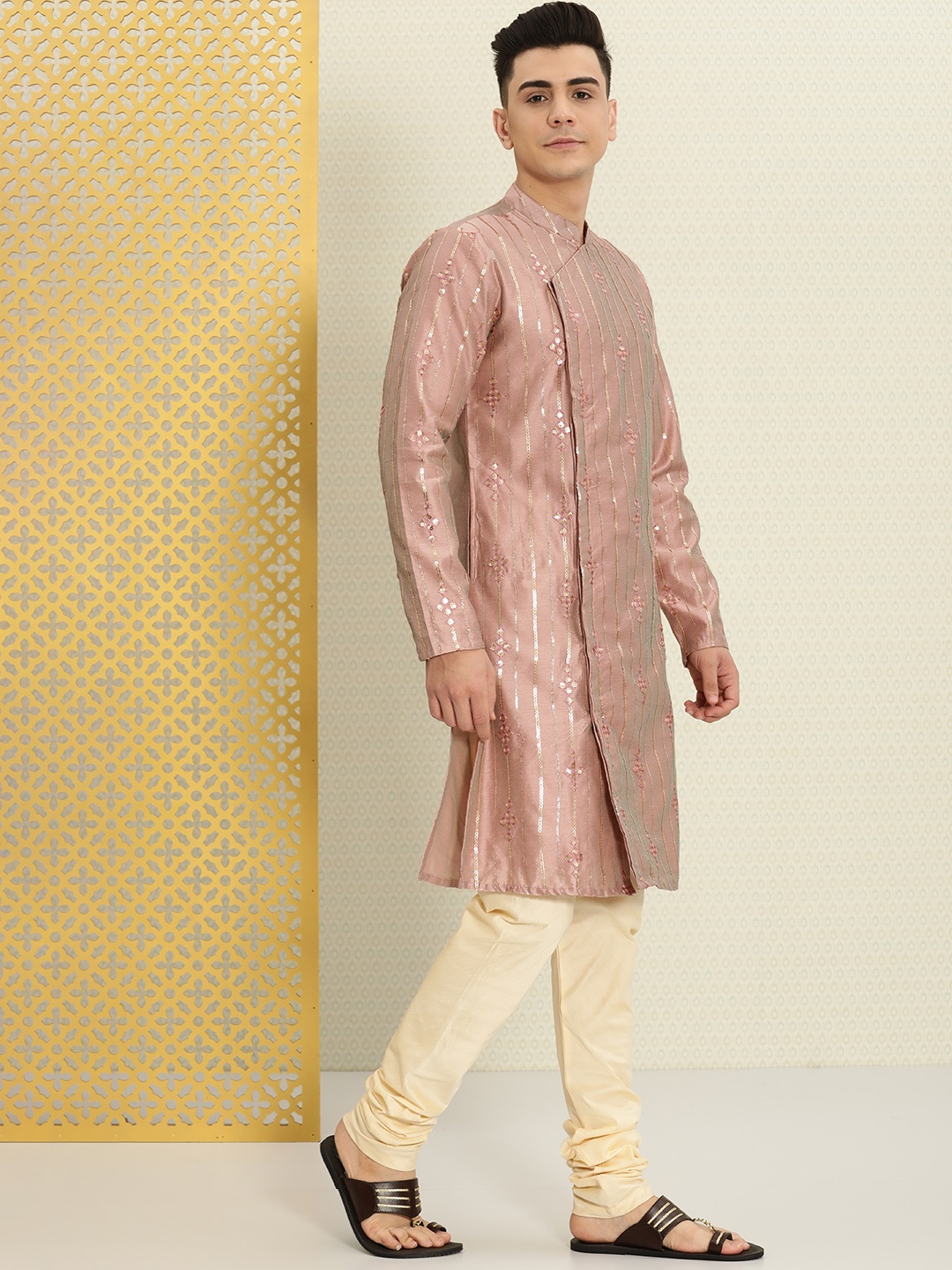 

House of Pataudi Men Mauve Embroidered Jashn Kurta