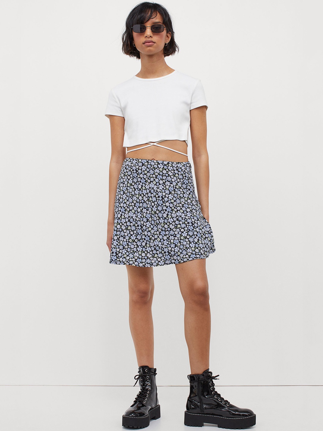 

H&M Blue Floral Printed A-line Skirt