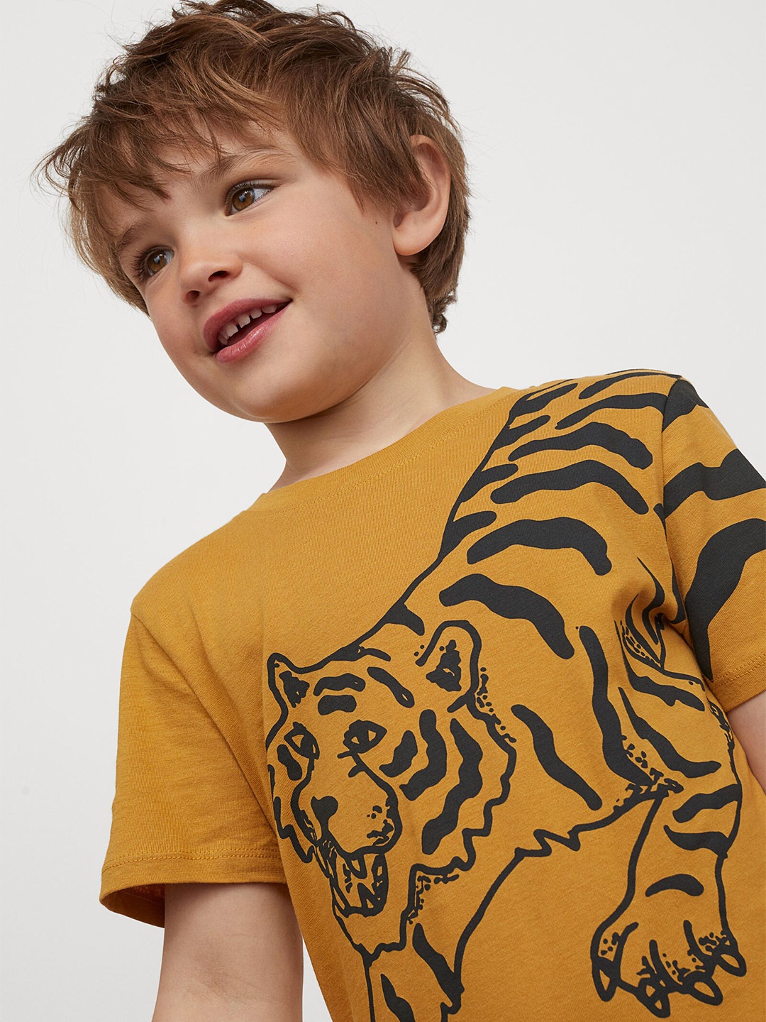 

HM Boys Mustard Yellow Black Pure Cotton Printed Pure Cotton T-shirt