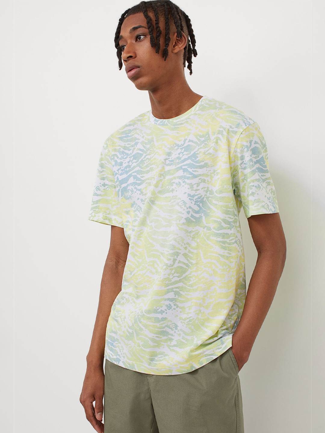 

HM Men Yellow White Pure Cotton Printed Pure Cotton T-shirt
