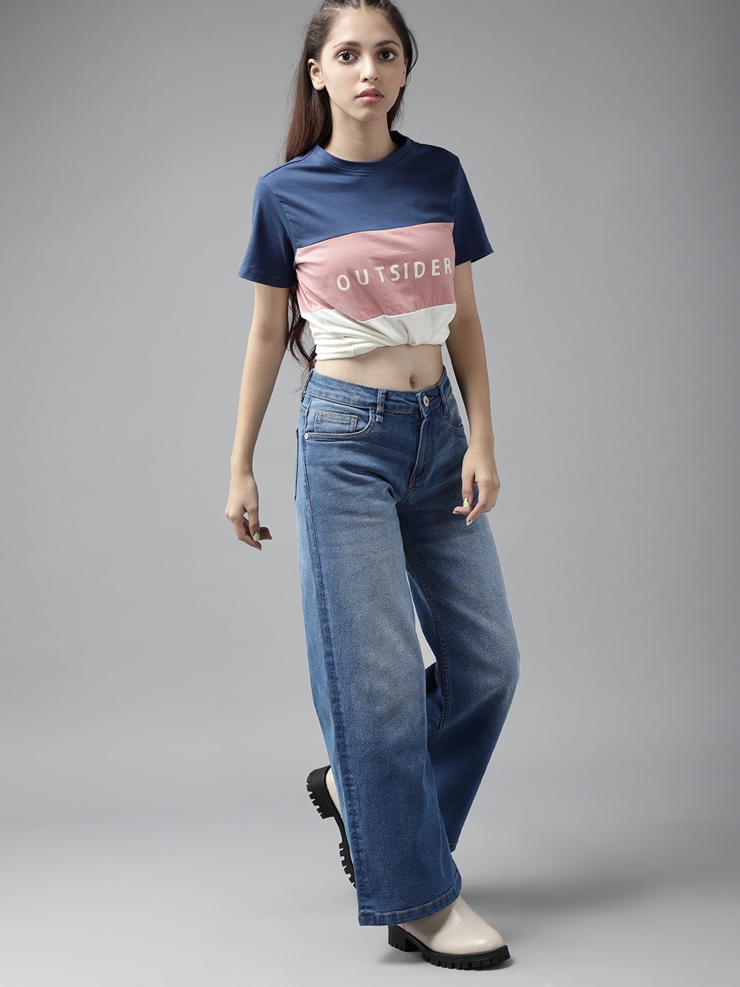 

UTH by Roadster Girls Blue Regular Fit Light Fade Stretchable Jeans