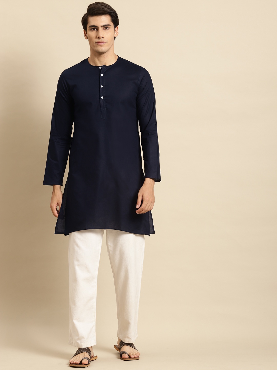 

RAJUBHAI HARGOVINDAS Men Navy Blue Solid Pure Cotton Straight Kurta