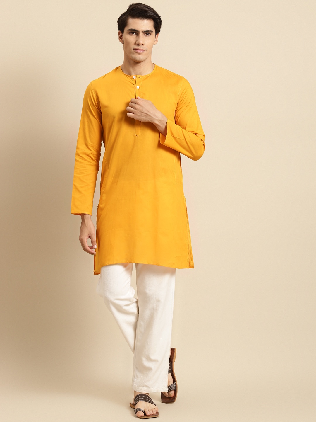 

RAJUBHAI HARGOVINDAS Men Mustard Yellow Solid Pure Cotton Straight Kurta