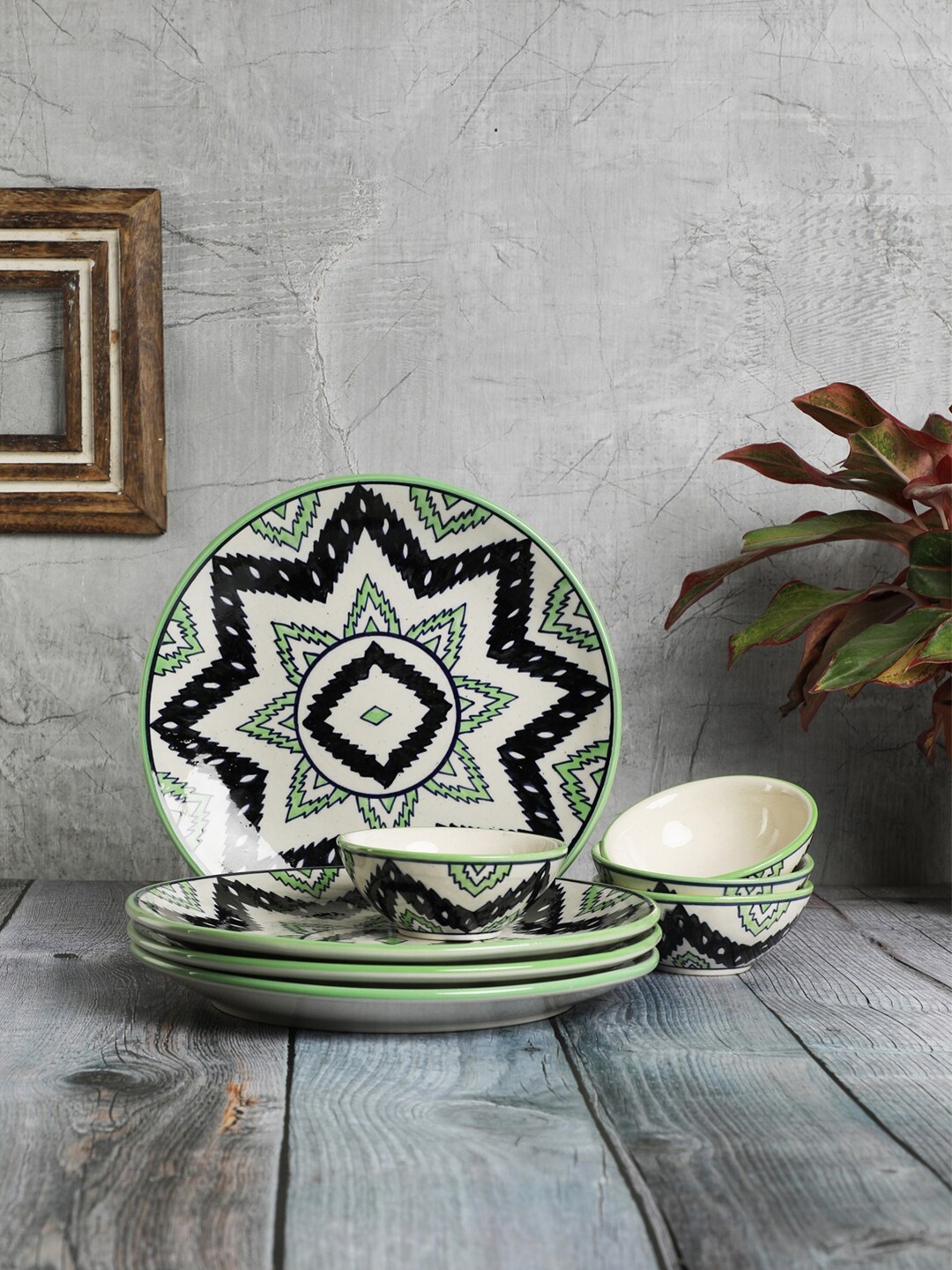 

VarEesha Green & White 8 Pieces Handcrafted & Hand Painted Ceramic Glossy Dinner Set